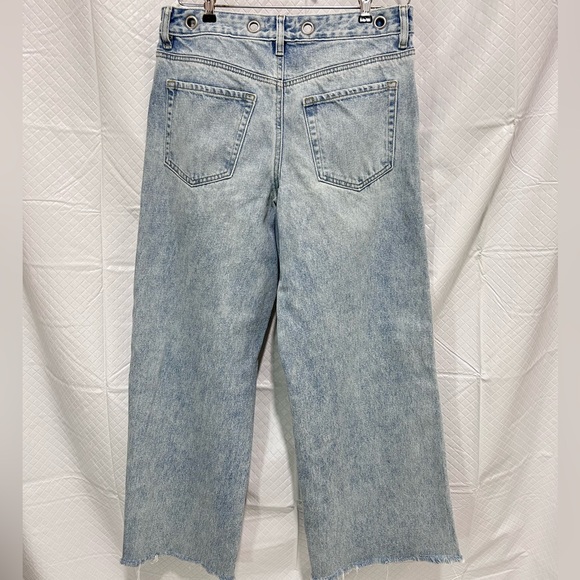 PacSun Light Wash low-rise Baggy Cropped Jeans - Picture 2 of 7